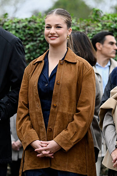 A Closer Look at Crown Princess Leonor’s Suede and Denim Ensemble